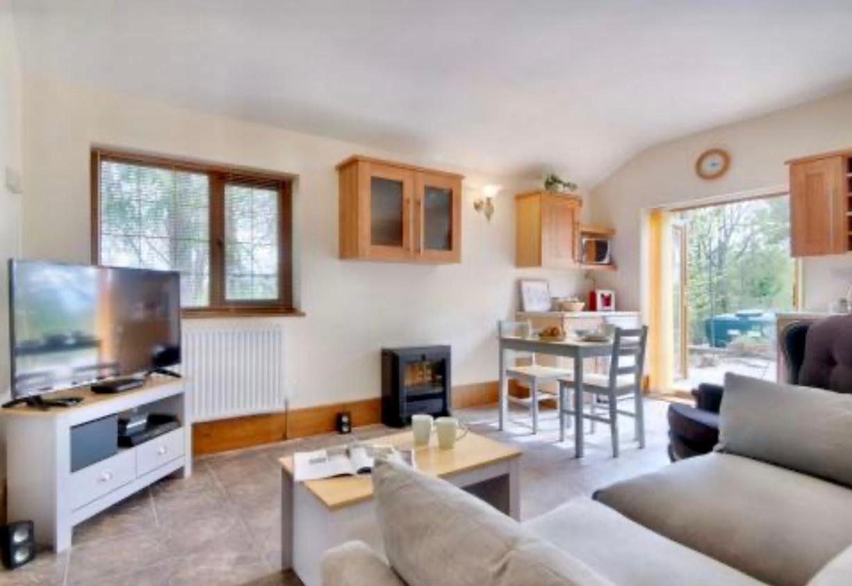 Mountain View Cottage, Hot Tub , Stunning Views Llanhamlach Eksteriør bilde