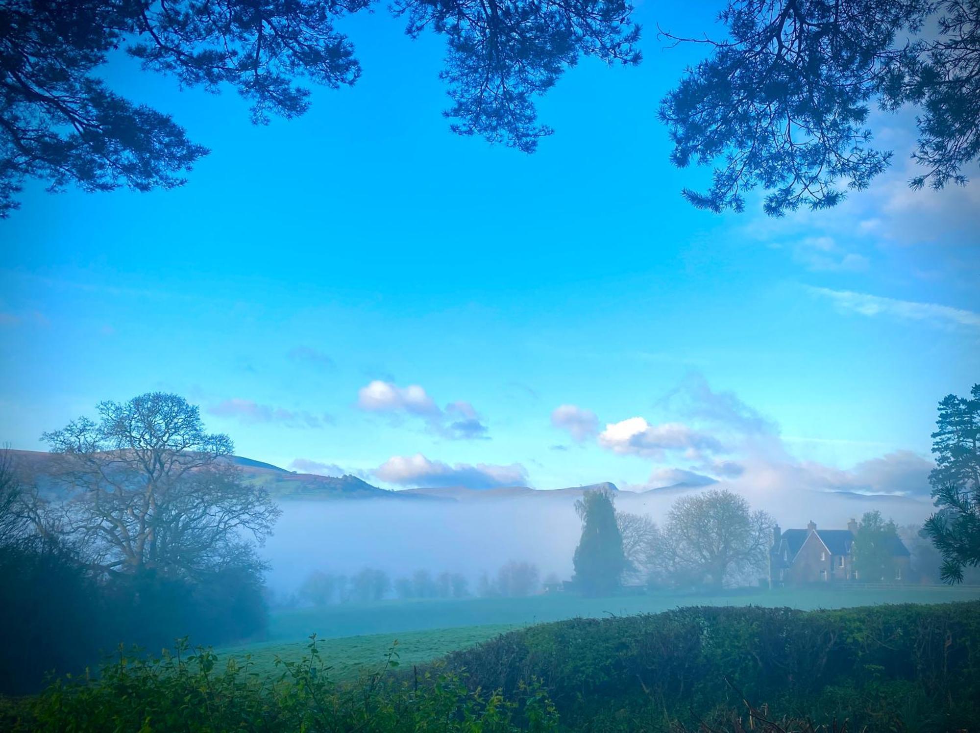 Mountain View Cottage, Hot Tub , Stunning Views Llanhamlach Eksteriør bilde